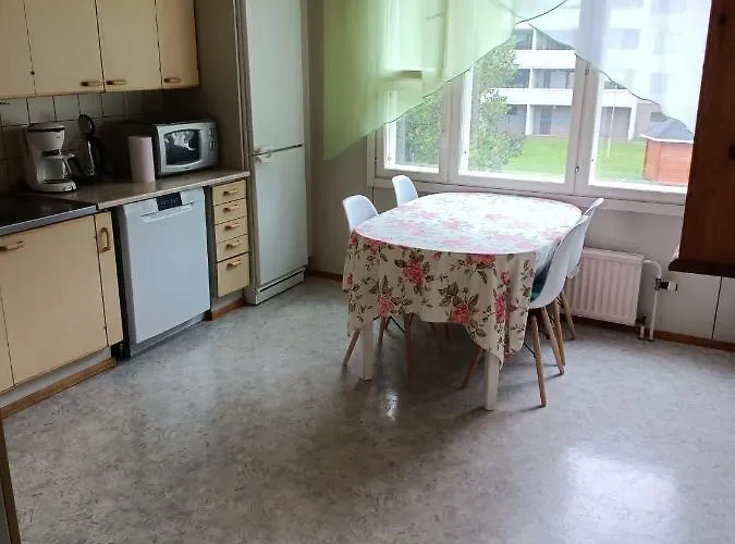 Kolmio Vaeinoelaentie 6 * Lieksa